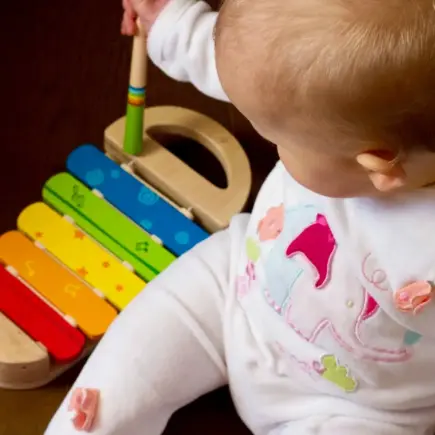 Baby Spielsachen, die die Entwicklung fördern