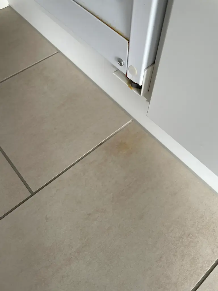 Lalandia Ferienhaus Active 4 – Kühlschrank defekt (Søndervig)