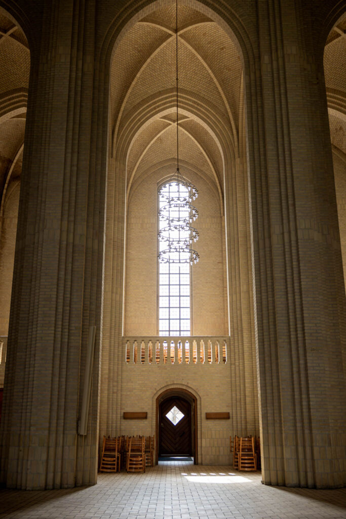 Grundtvigskirche in Kopenhagen von innen 