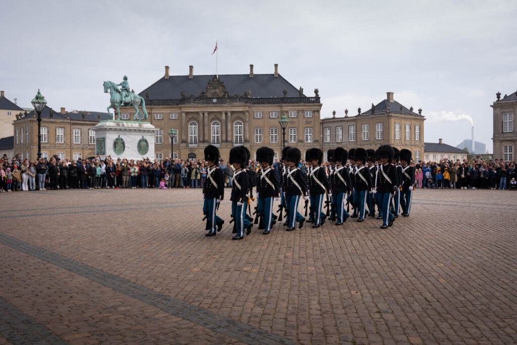 Schloss Amalienborg (Kopenhagen) – Wachablösung