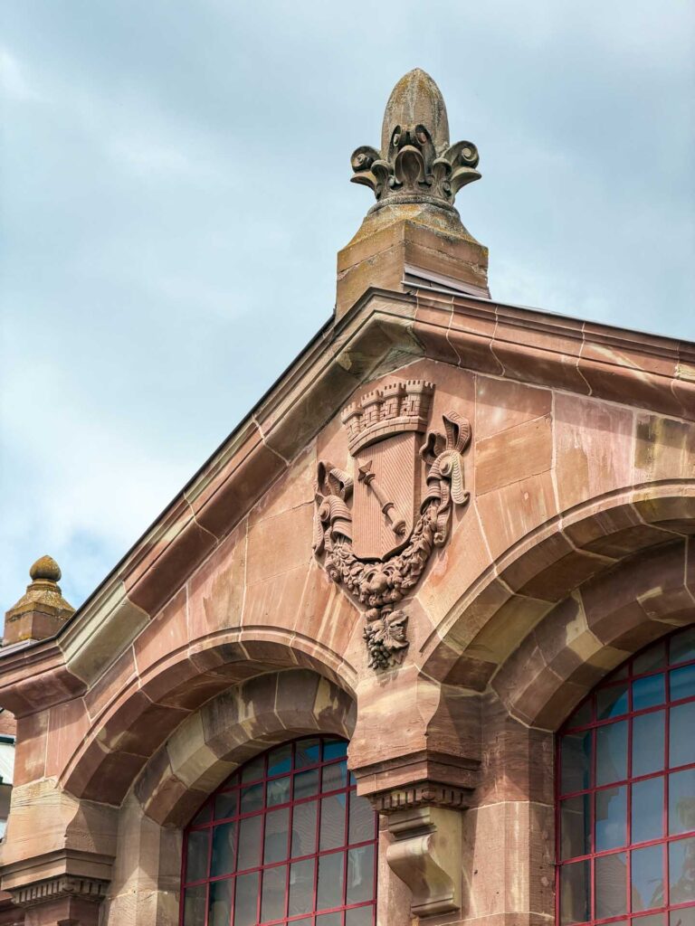 Außendetail der Markthalle in Colmar