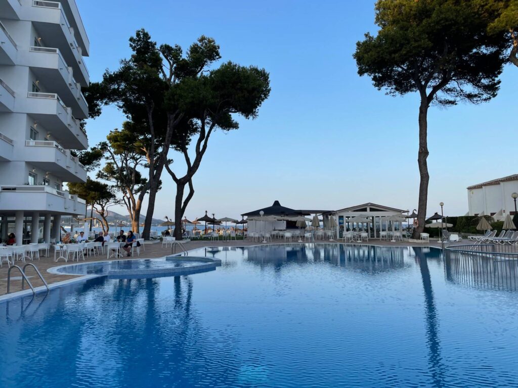 Pool im Grupotel Los Príncipes & Spa