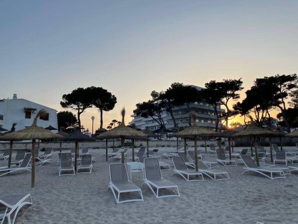 Strand beim Grupotel Los Príncipes & Spa